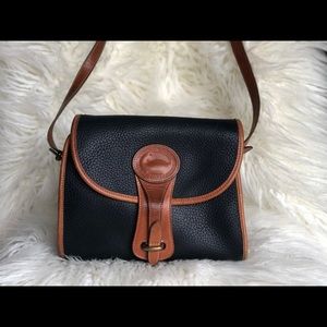 Dooney & Bourke crossbody/shoulder bag